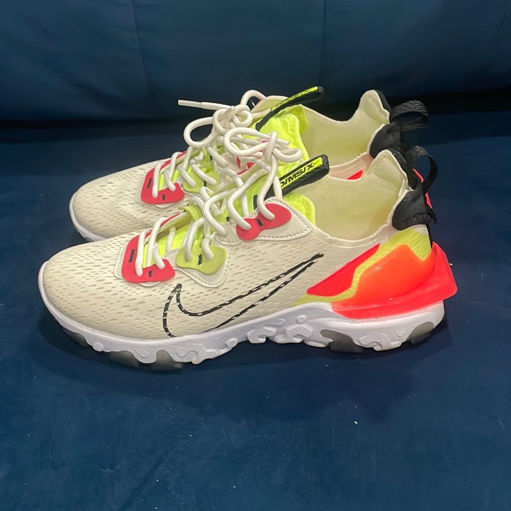 Lightly worn  super comfortable